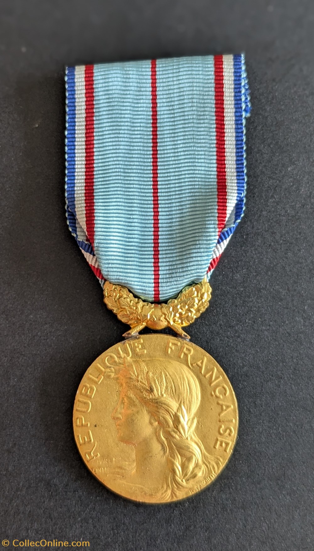Médaille de l'association le Grand Prix Humanitaire de France et des Colonies medailles medaille de association le grand prix humanitaire de france et des colonies