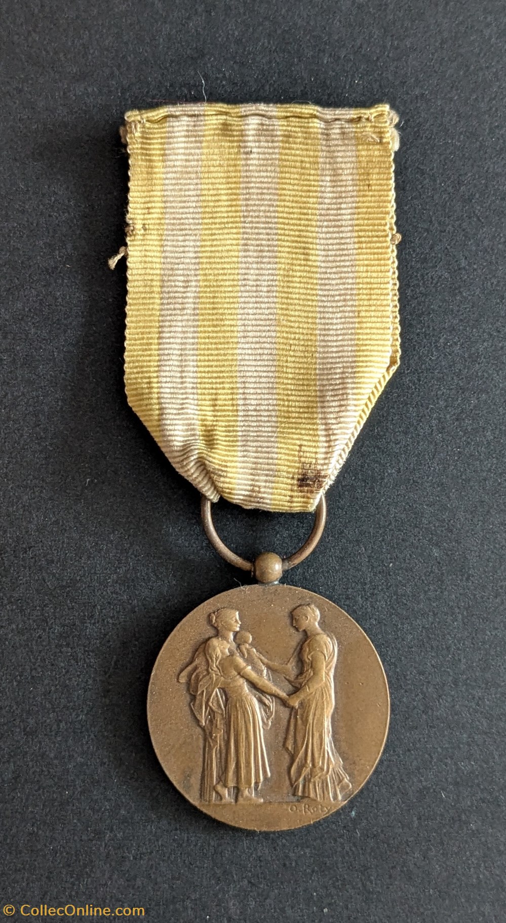 Médaille d'Honneur de l'Assistance Publique (modèle n° 1) medailles france medaille honneur de assistance publique modele n 1