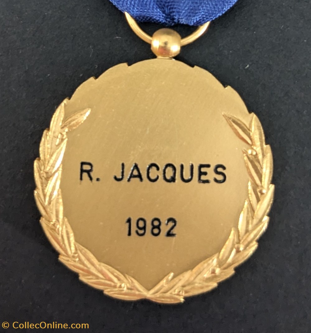 medailles medaille du merite professionnel de la chambre des metiers et de artisanat de moselle