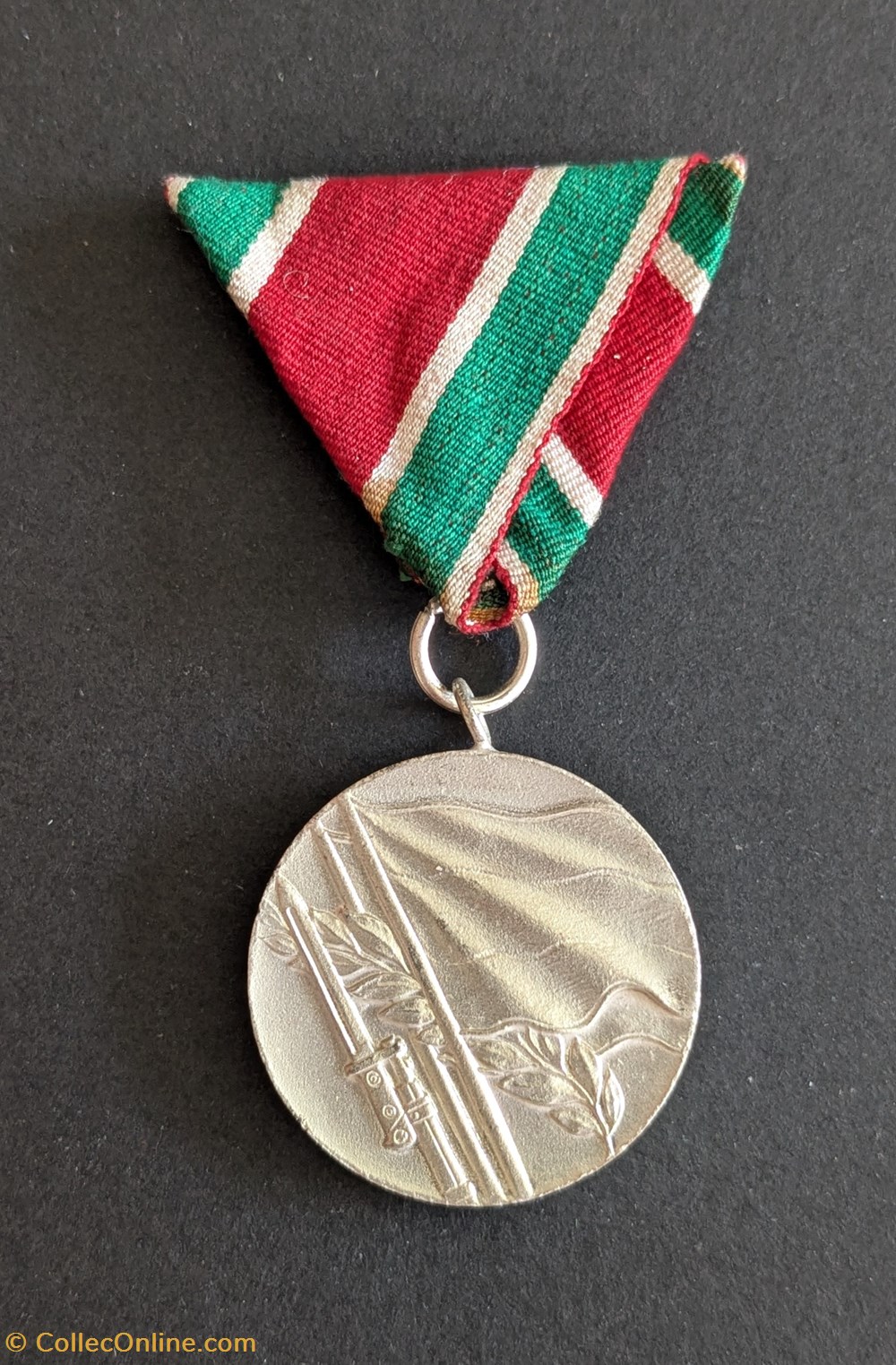 G2 - Médaille commémorative de la Guerre Patriotique 1944-1945 medailles g2 medaille commemorative de la guerre patriotique 1944 1945