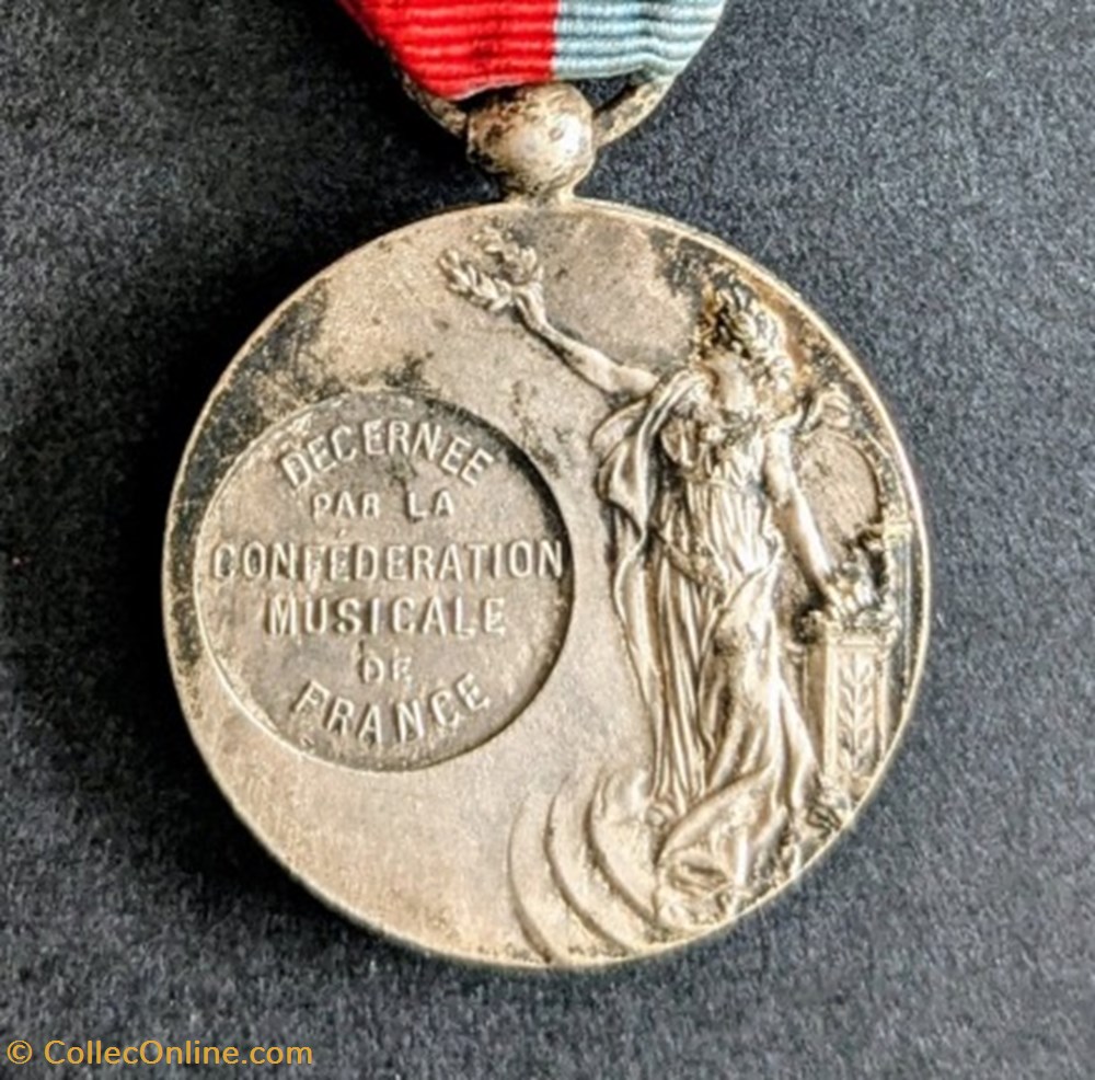 VM - médaille d'Honneur argent (version 1) medailles france vm medaille honneur argent version 1