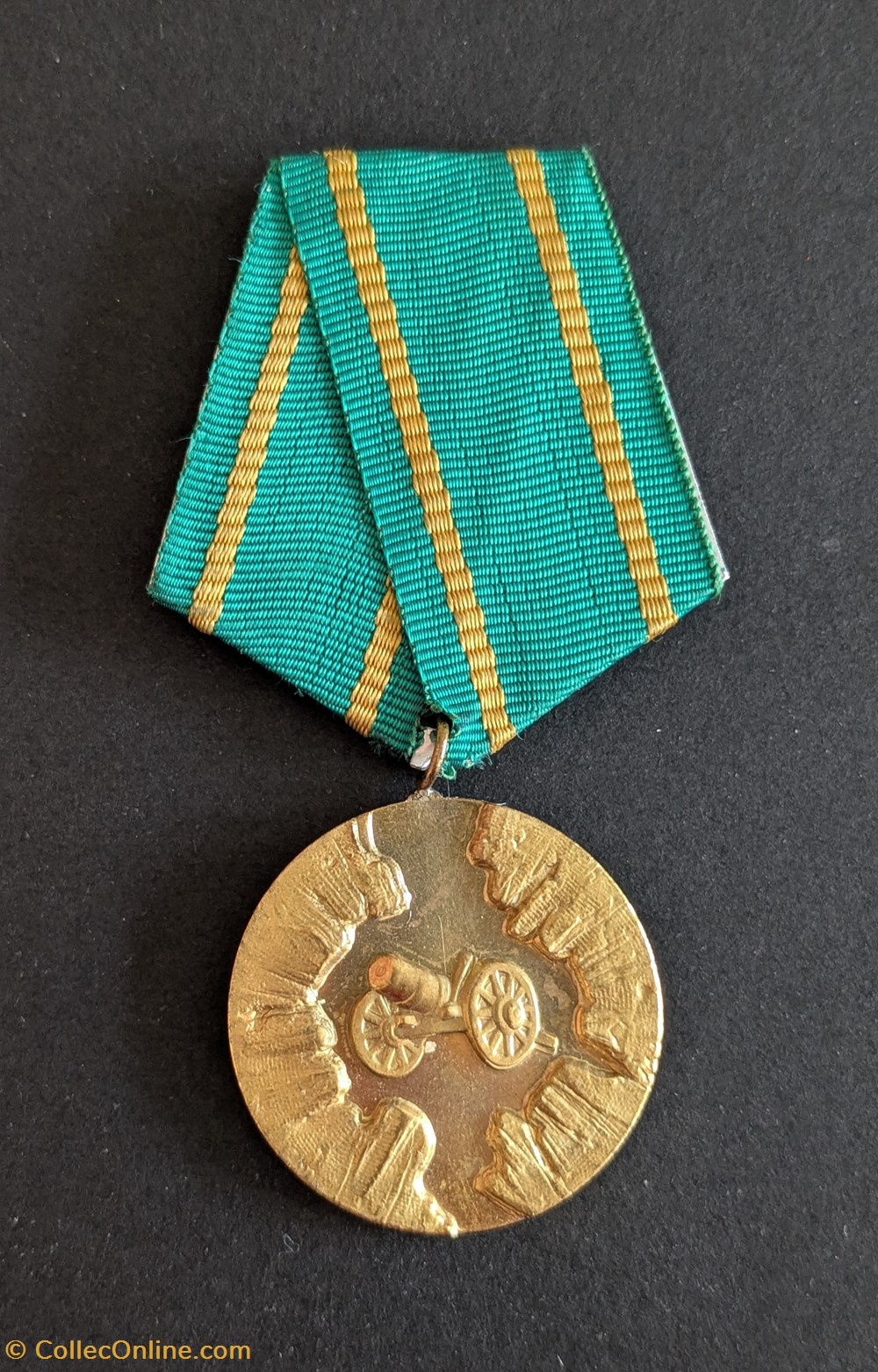 Médaille commémorative en l’honneur du 100ème anniversaire du soulèvement d’avril 1876 medailles medaille commemorative en l honneur du 100eme anniversaire du soulevement d avril 1876