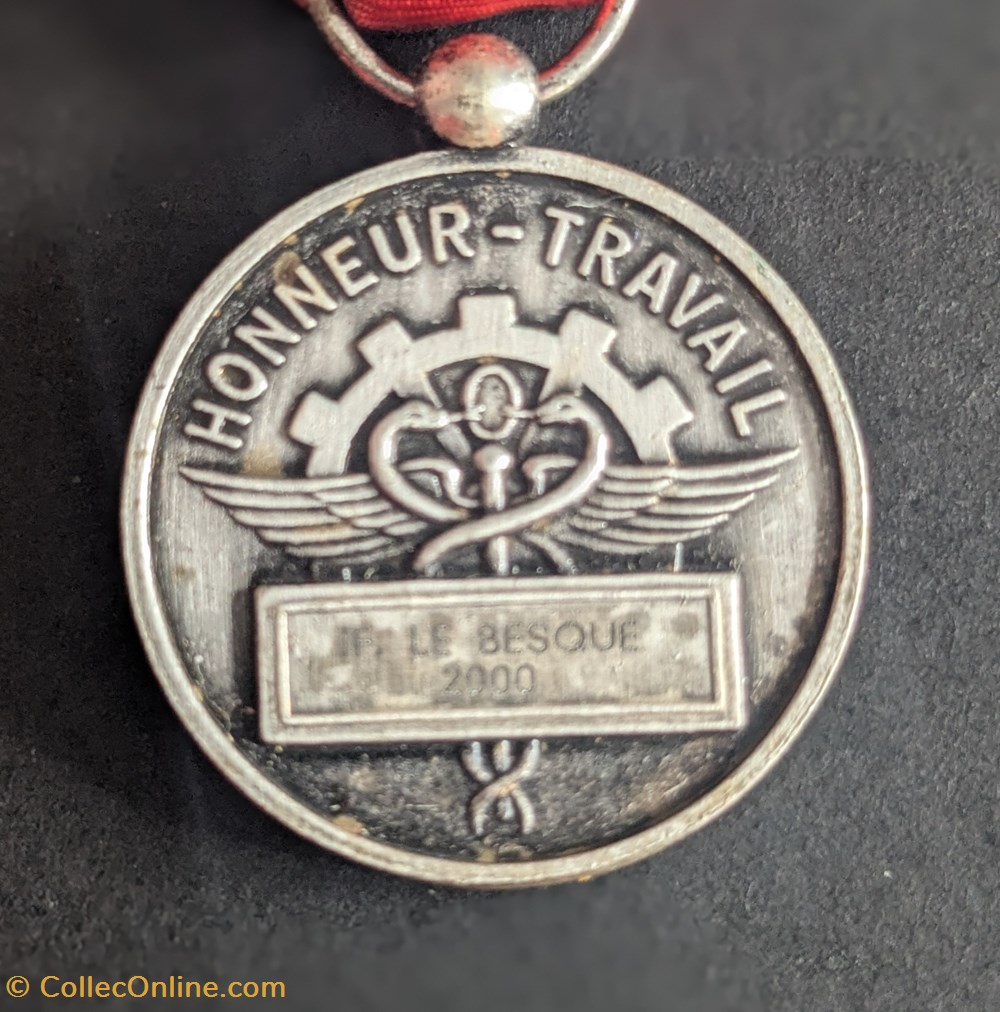 N° 7 A- HONNEUR - TRAVAIL medailles france n 7 a honneur travail