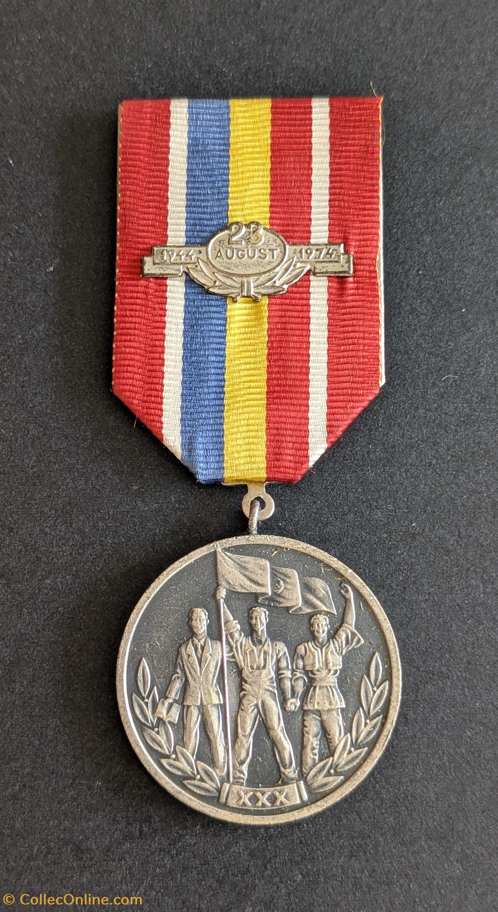G2 - Médaille des 30 ans de la libération de la Roumanie de la domination nazie medailles g2 medaille des 30 ans de la liberation de la roumanie de la domination nazie