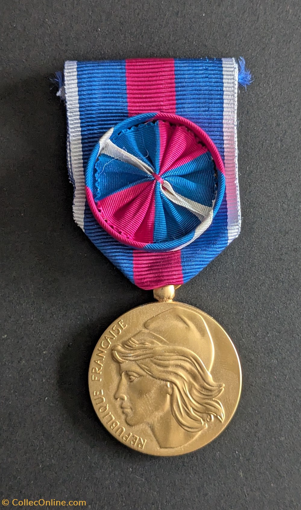 medailles france medaille des services militaires volontaires