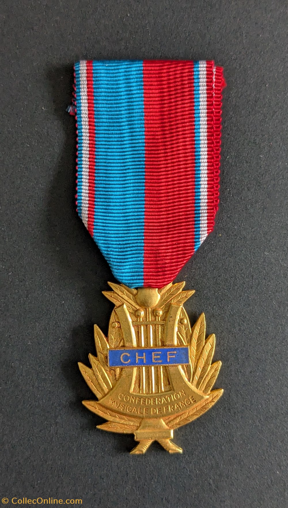 MA = médaille d'Honneur chef bronze medailles ma medaille honneur chef bronze