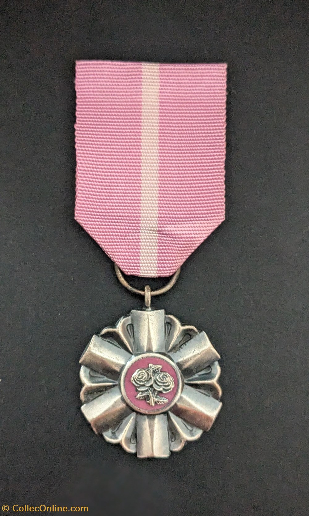 Médaille pour une vie conjugale de longue durée medailles pologne medaille pour une vie conjugale de longue duree