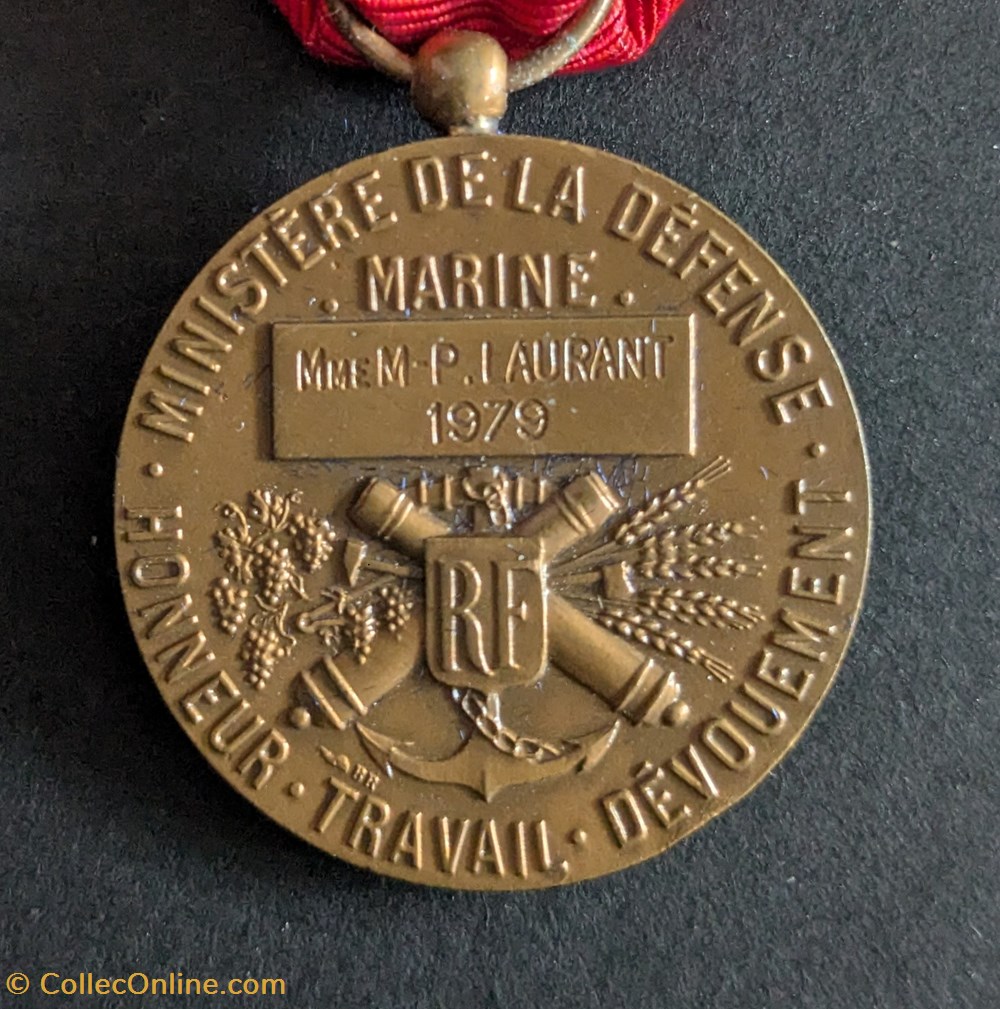 medailles france agd medaille honneur du personnel civil du ministere de la defense marine n 1
