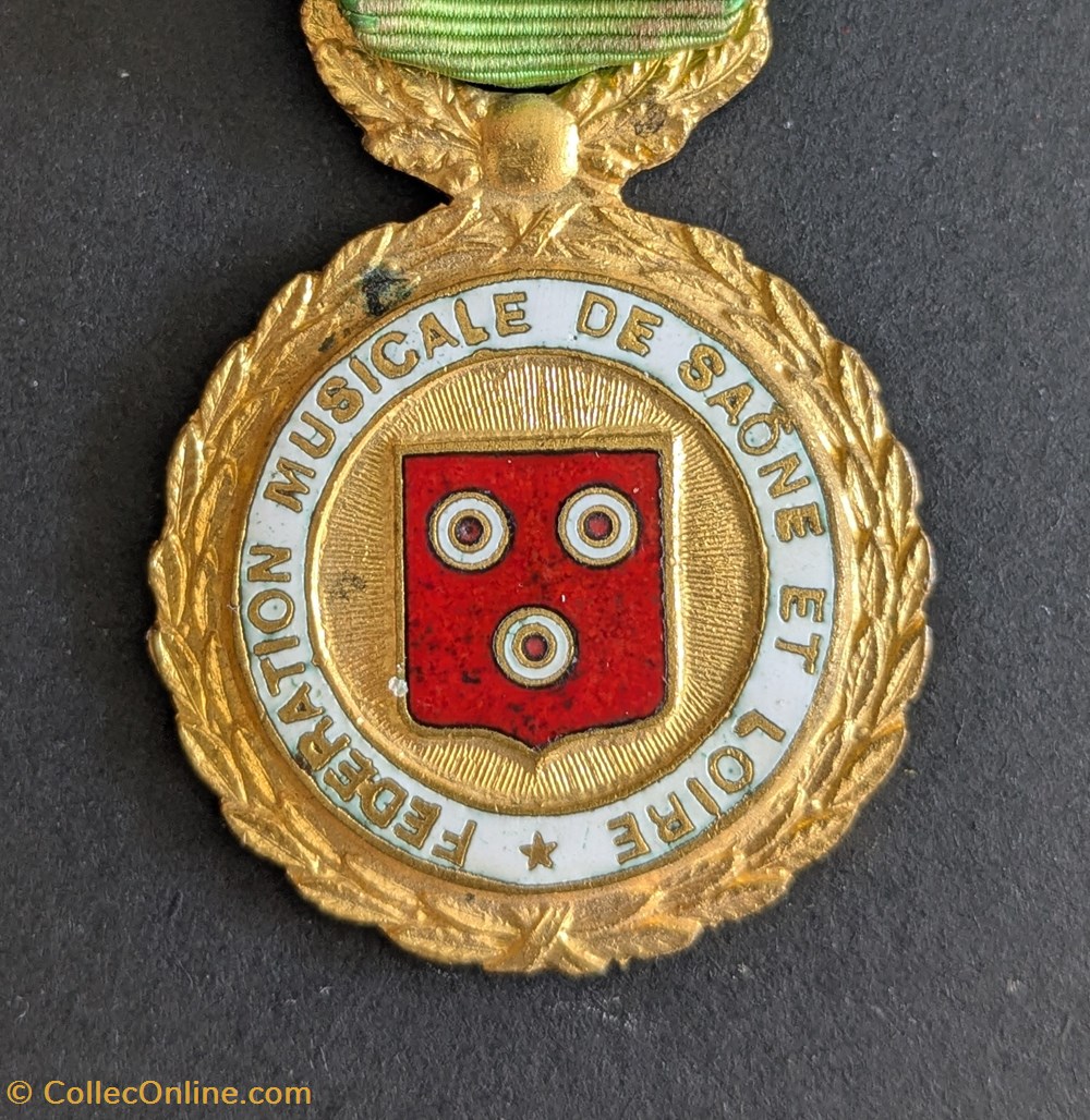 F - médaille de la Fédération Musicale de Saône-et-Loire 2 medailles france f medaille de la federation musicale de saone et loire