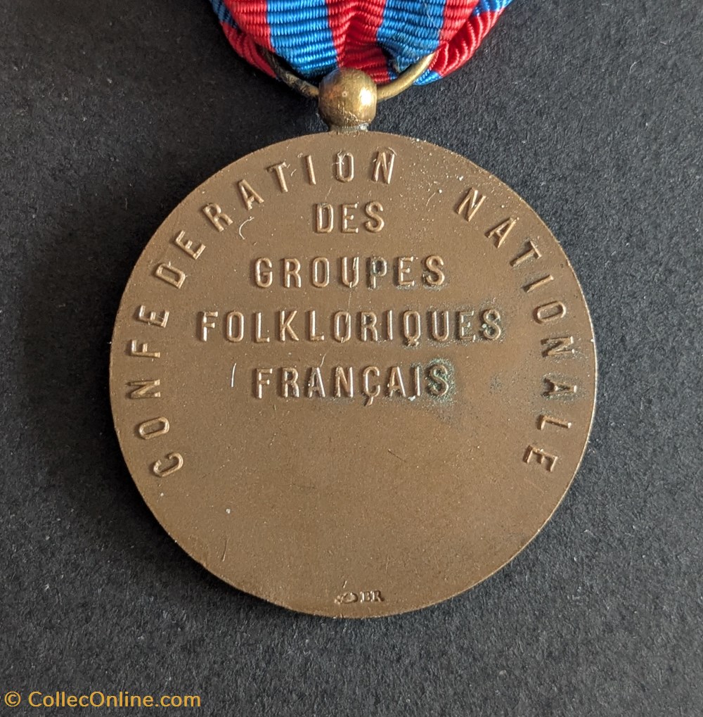 medailles medaille du merite folklorique de la confederation nationale des groupes folkloriques francais