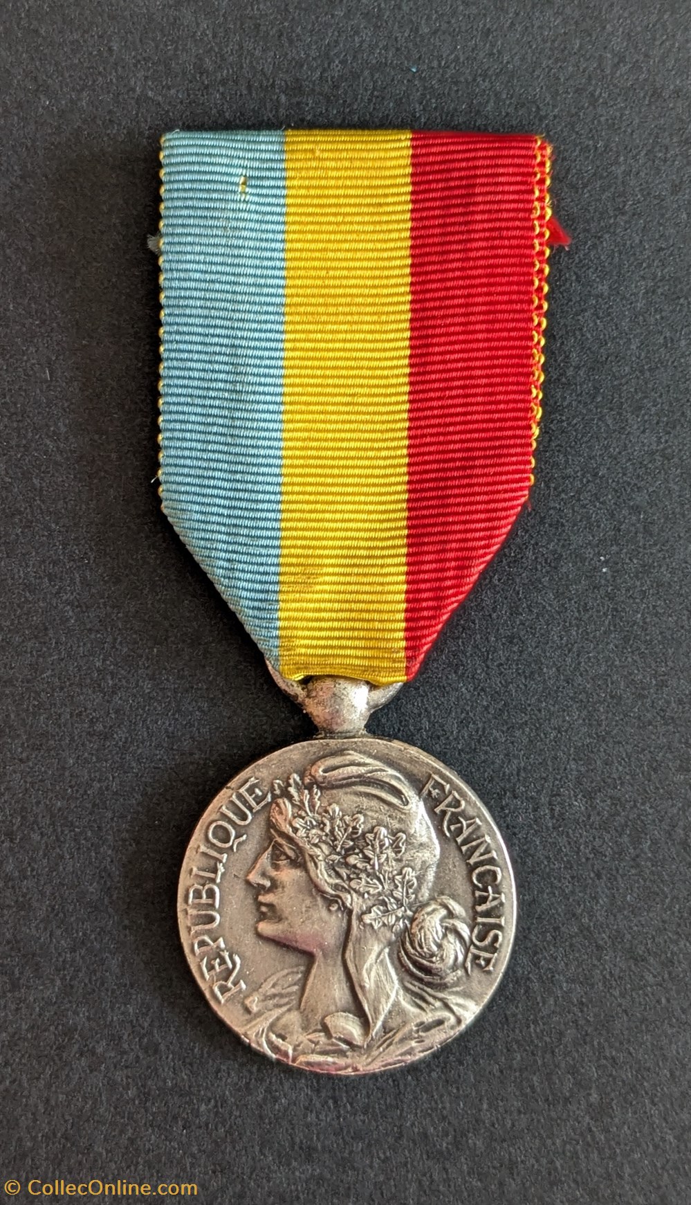 Médaille de la Fédération Musicale de l’Orléanais, du Loiret, du Loir-et-Cher et du Cher medailles medaille de la federation musicale de l orleanais du loiret du loir et cher et du cher