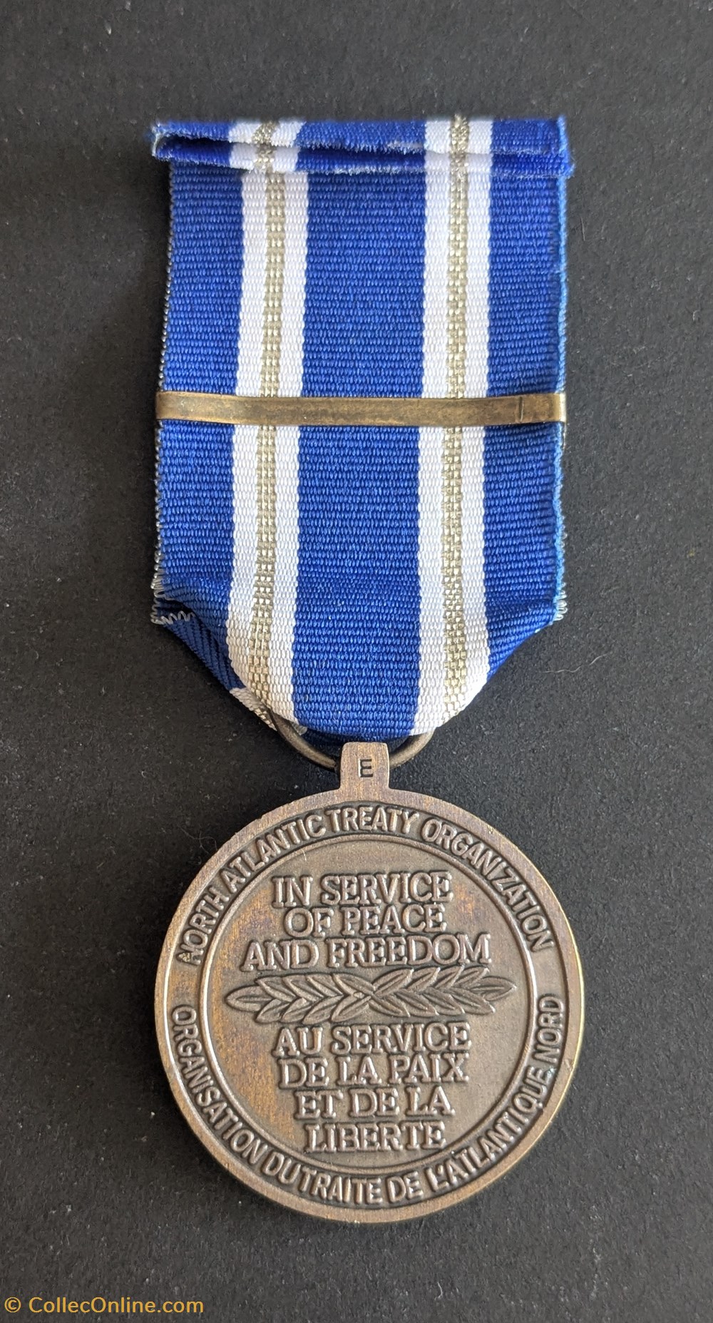 Médaille de la Force Internationale d'Assistance et de Sécurité - I S A F 3 medailles medaille de la force internationale assistance et de securite i s a f