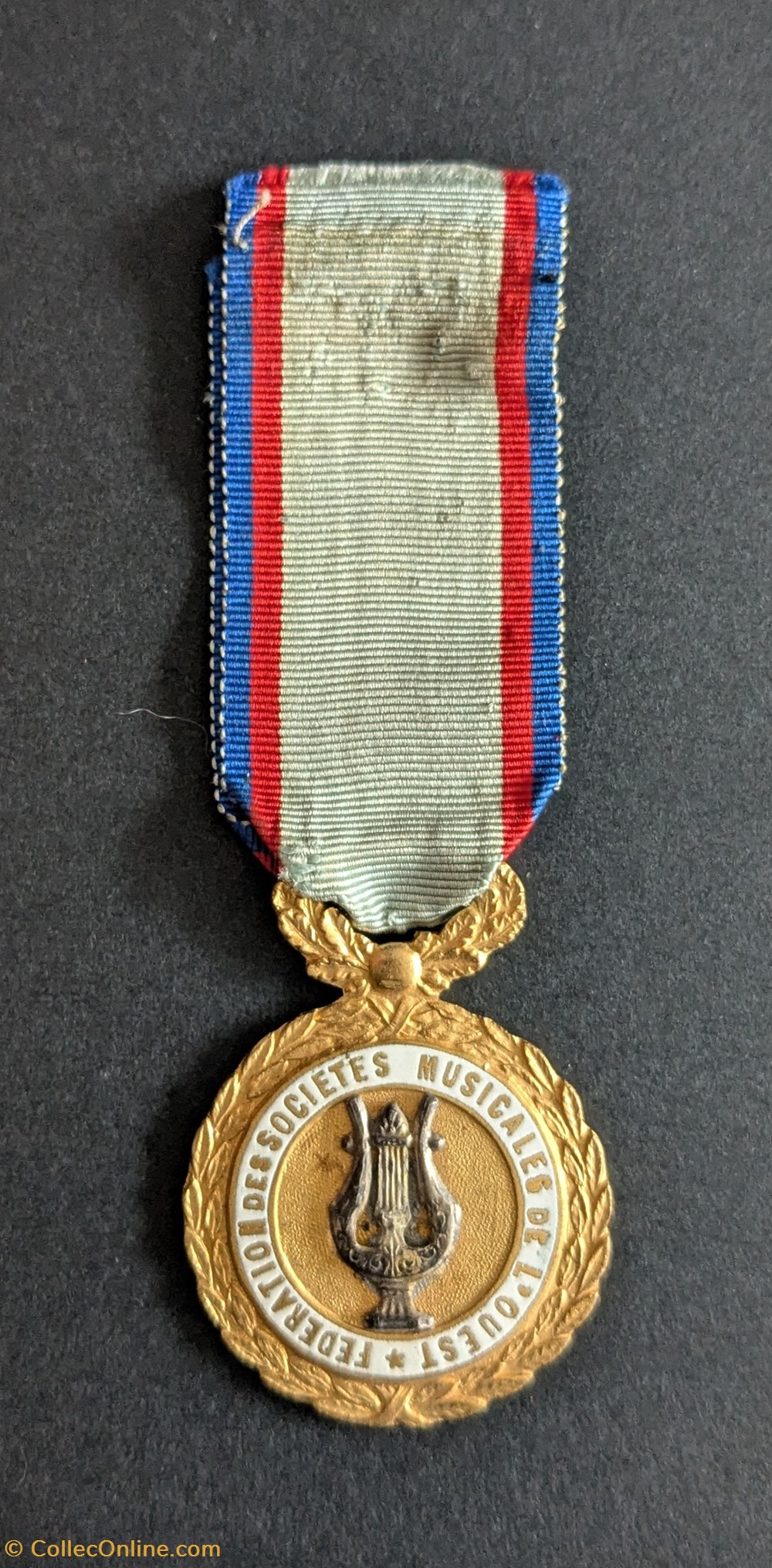 F - médaille de la Fédération des Sociétés Musicales de l'Ouest medailles france f medaille de la federation des societes musicales de ouest