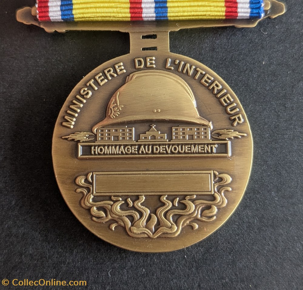 Médaille d'Honneur des Sapeurs-pompiers n° 3 medailles france medaille honneur des sapeurs pompiers n 3