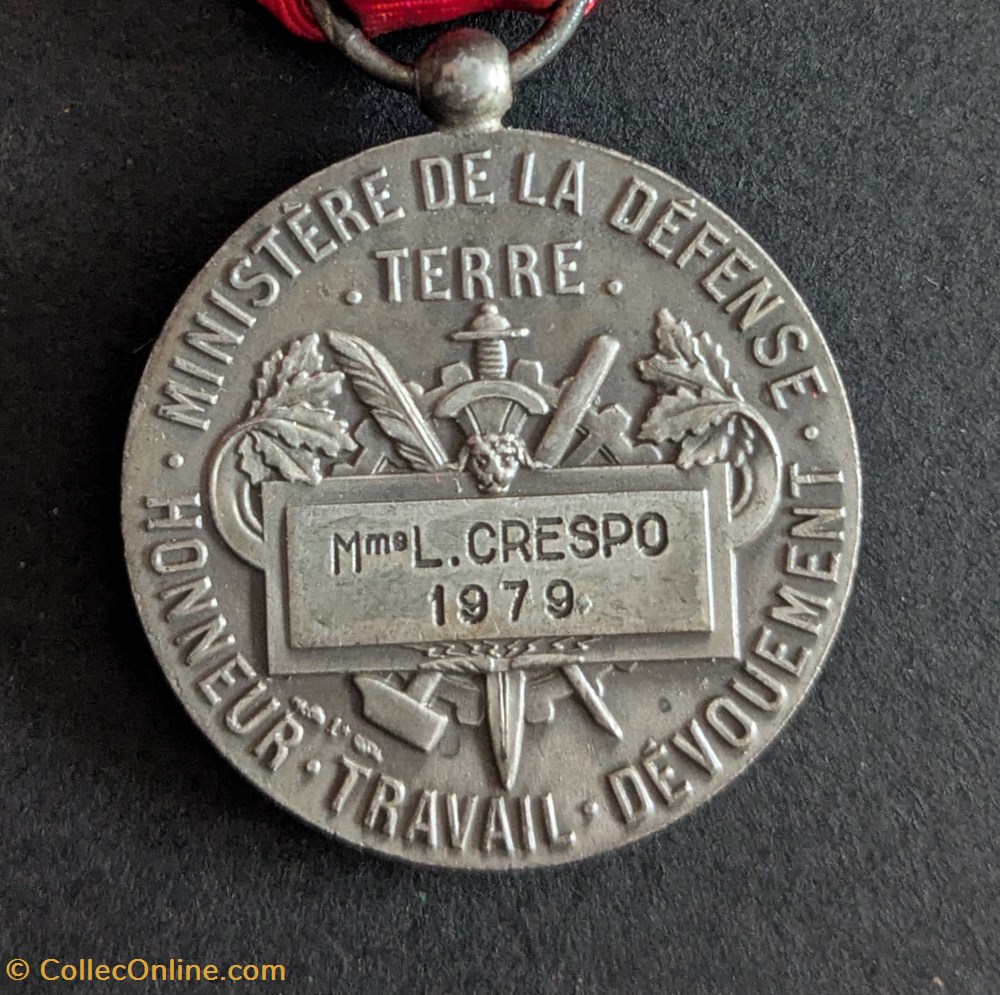medailles france agd medaille honneur du personnel civil du ministere de la defense terre n 3