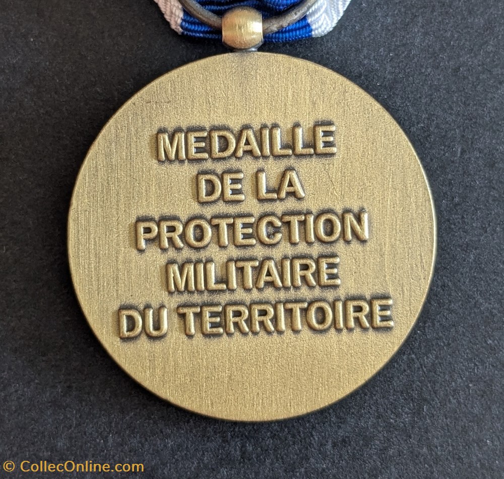 Médaille de la Protection Militaire du Territoire - JUPITER 4 medailles medaille de la protection militaire du territoire jupiter