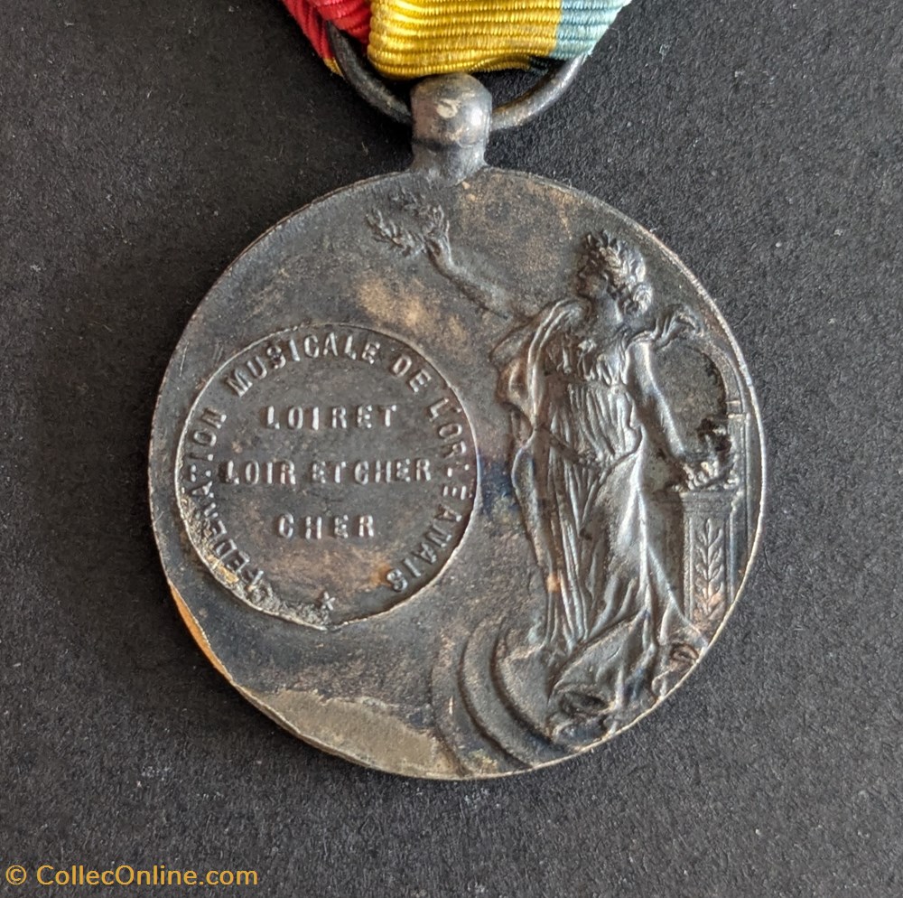 Médaille de la Fédération Musicale de l’Orléanais, du Loiret, du Loir-et-Cher et du Cher medailles medaille de la federation musicale de l orleanais du loiret du loir et cher et du cher