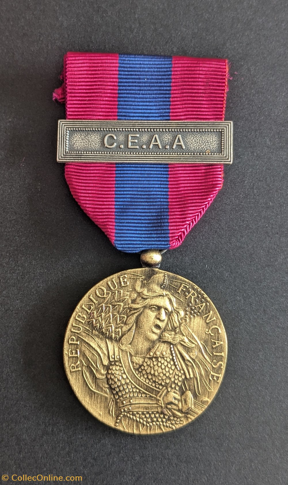 C.E.A.A. 2 medailles france c e a a