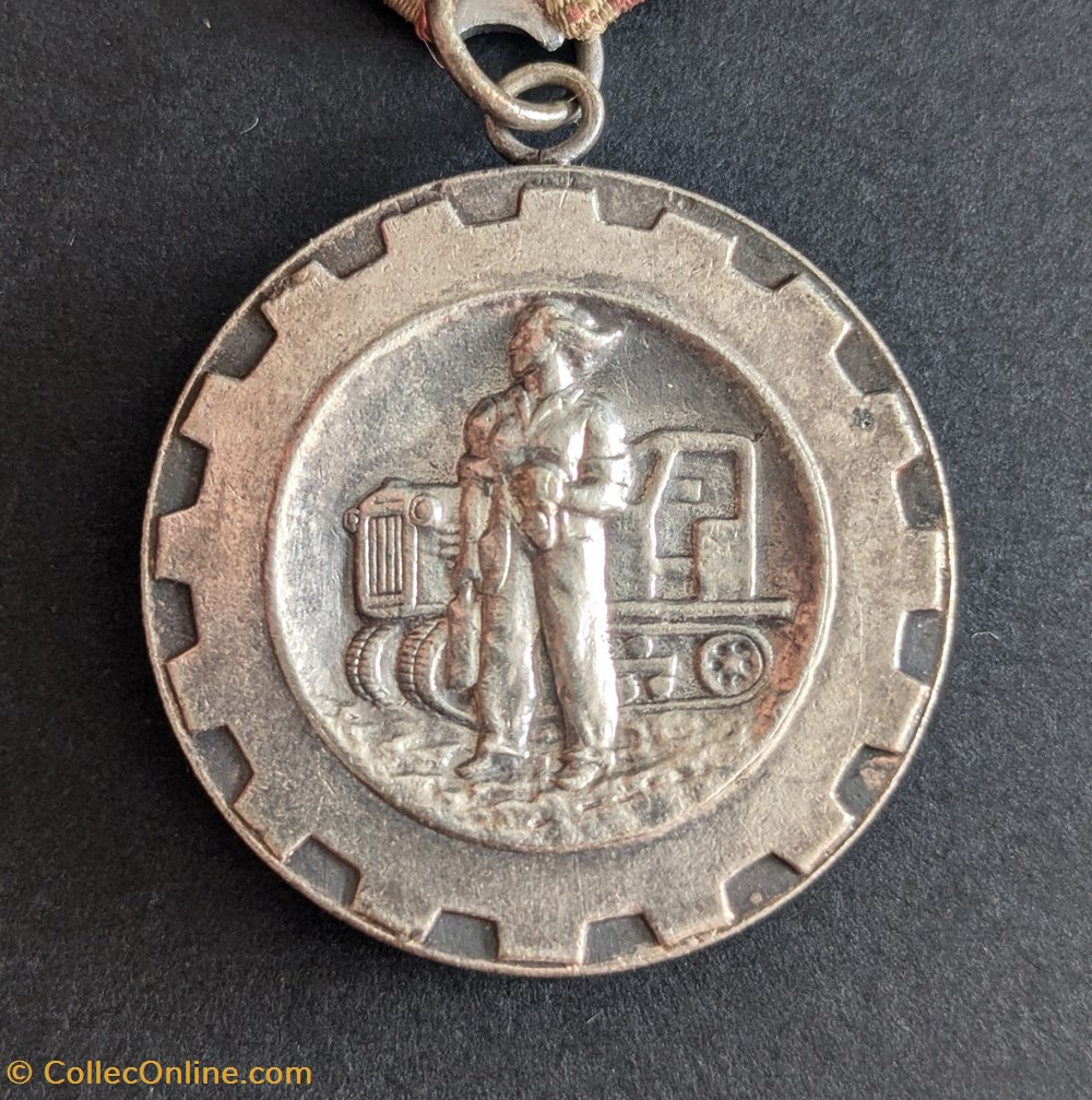 Médaille pour distinction au travail medailles medaille pour distinction au travail
