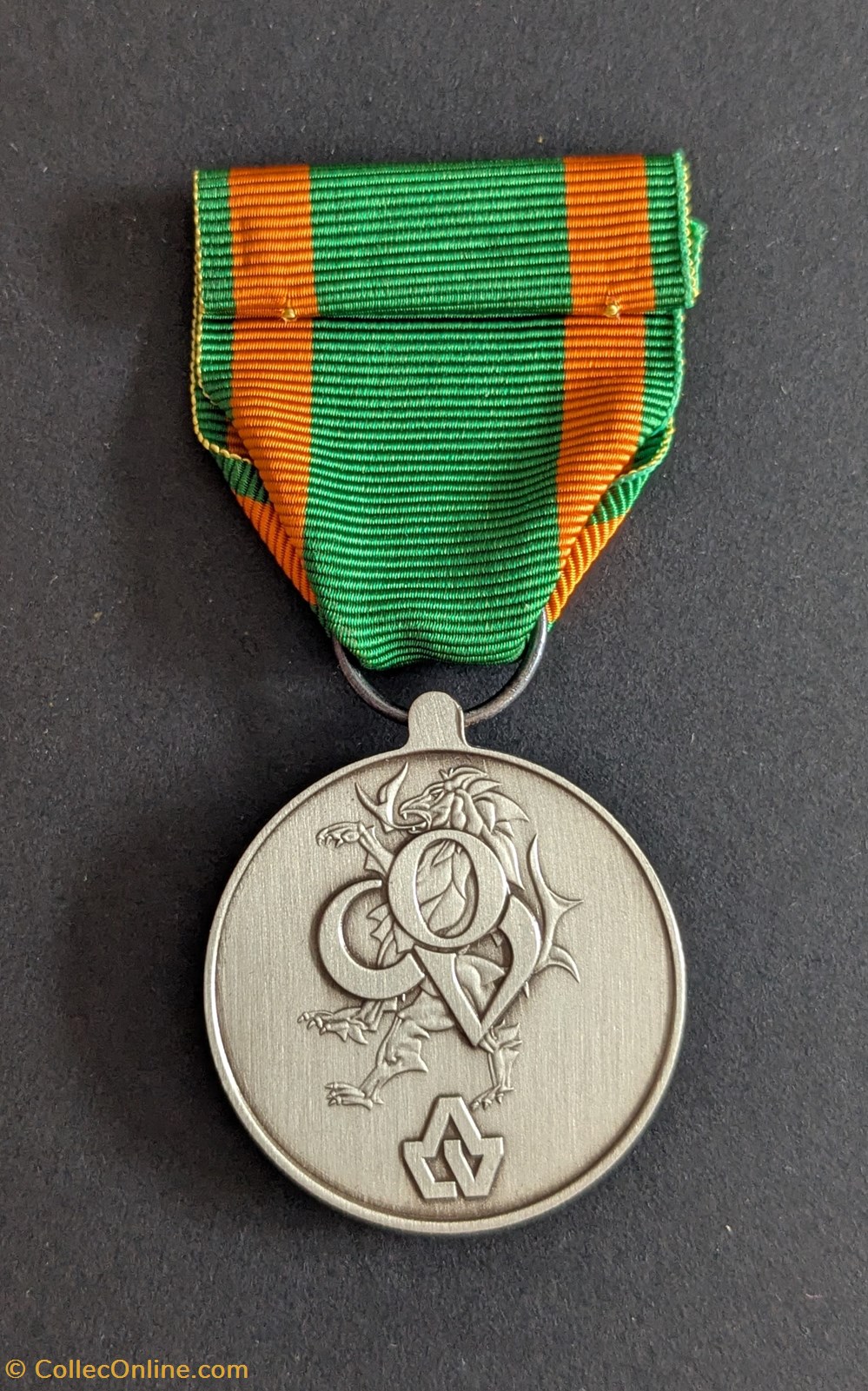 medailles div medaille du centre pour l education des adultes