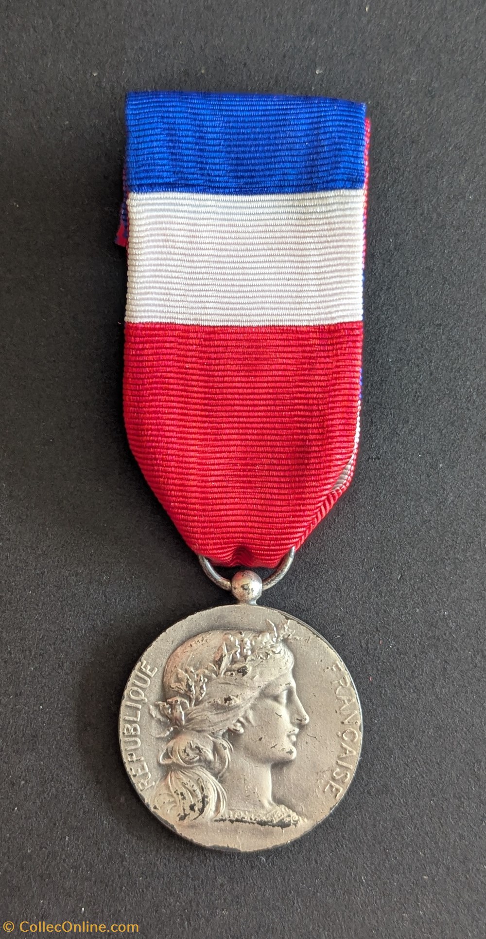 AGD - Médaille d'Honneur du travail du ministère de la Guerre medailles france agd medaille honneur du travail du ministere de la guerre