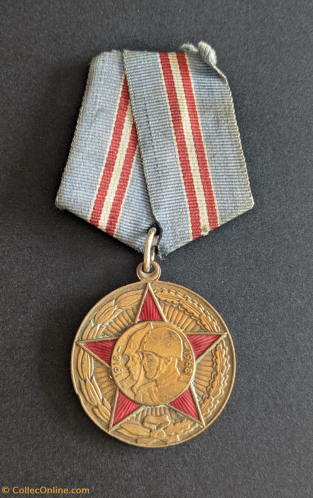 Médaille du jubilé des 50 ans des forces armées de l’URSS medailles medaille du jubile des 50 ans des forces armees de l urss