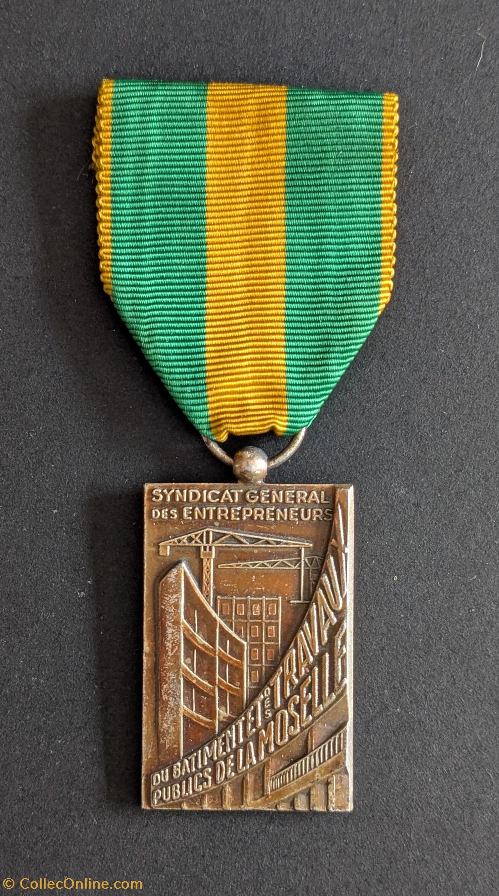 Médaille du syndicat général des entrepreneurs du bâtiment et des travaux publics de la Moselle medailles medaille du syndicat general des entrepreneurs du batiment et des travaux publics de la moselle