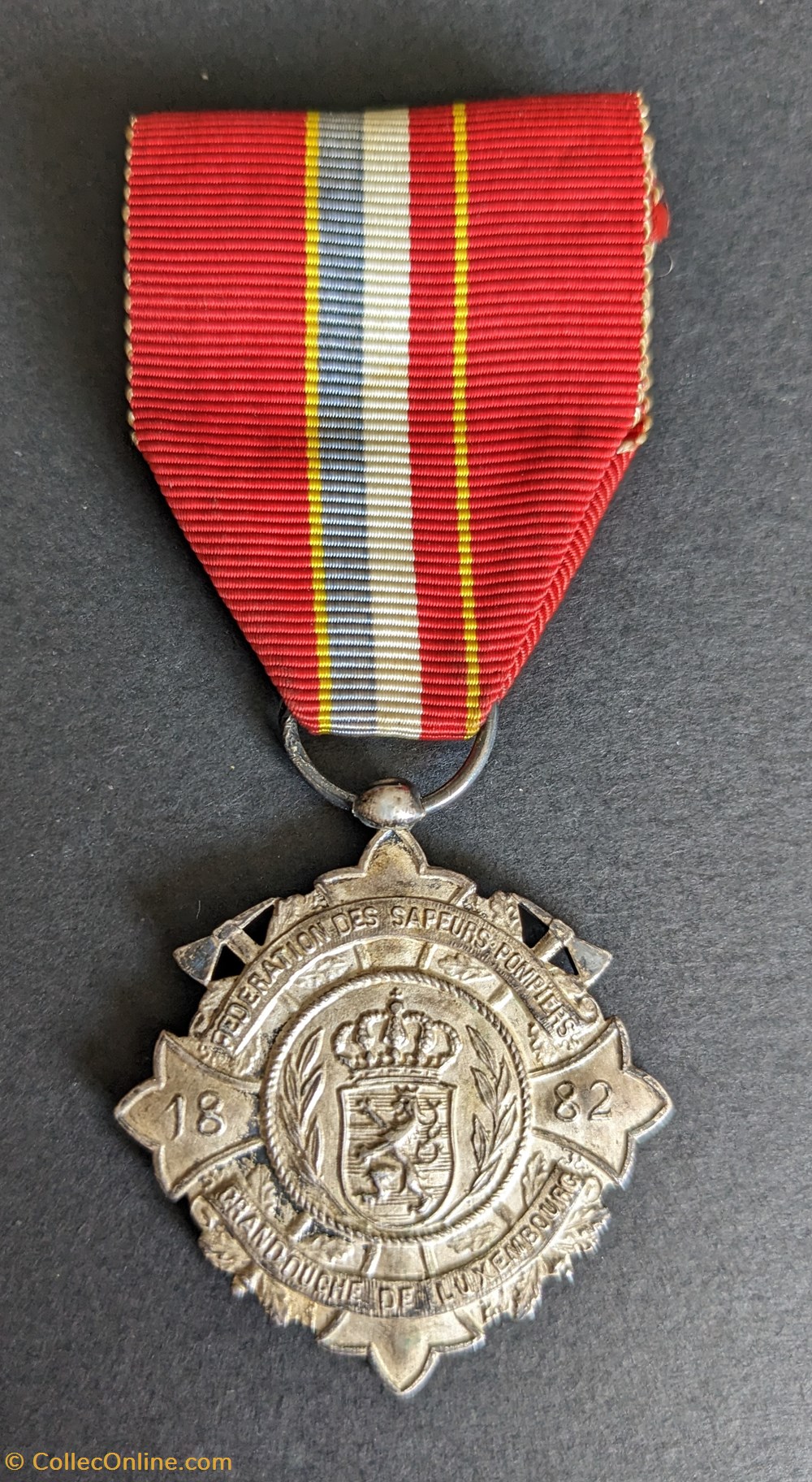 Médaille de service de la Fédération des sapeurs-pompiers du Grand-Duché du Luxembourg medailles medaille de service de la federation des sapeurs pompiers du grand duche du luxembourg