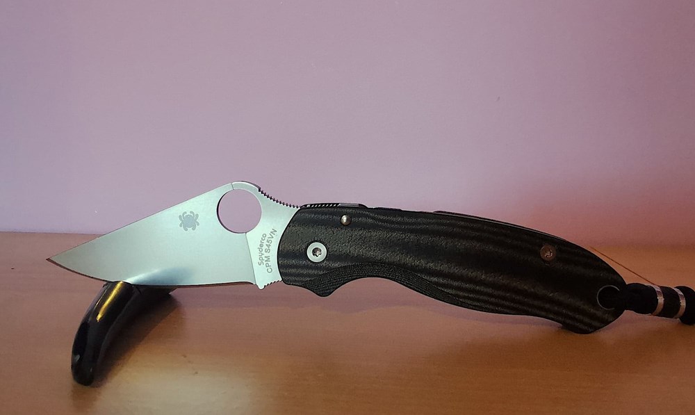 Spyderco Para 3 couteaux poches spyderco para 3