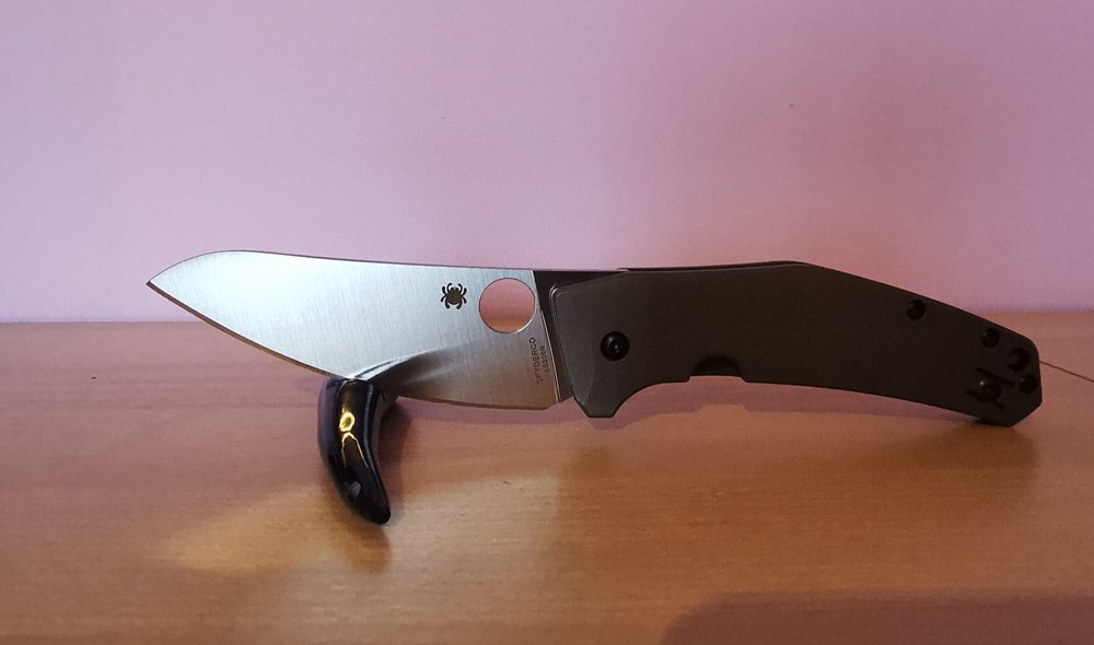 couteaux poches spyderco slysz spydie chef c211tip couteau de poche marcin slysz design cqi version