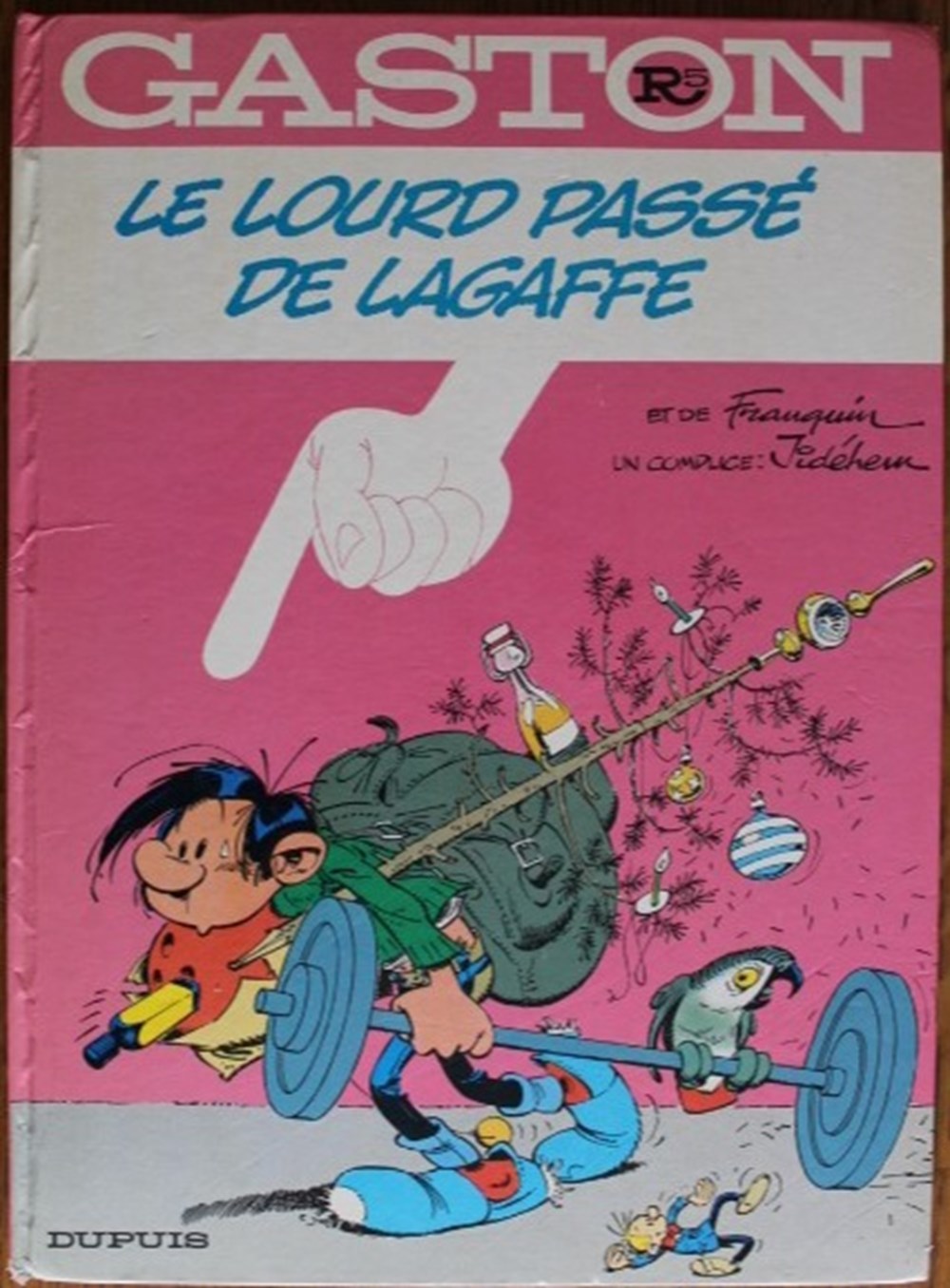 Gaston - R5 - Le lourd passé de Lagaffe - EO 1986 livres bd revues bandes dessinees gaston r5 le lourd passe de lagaffe eo 1986