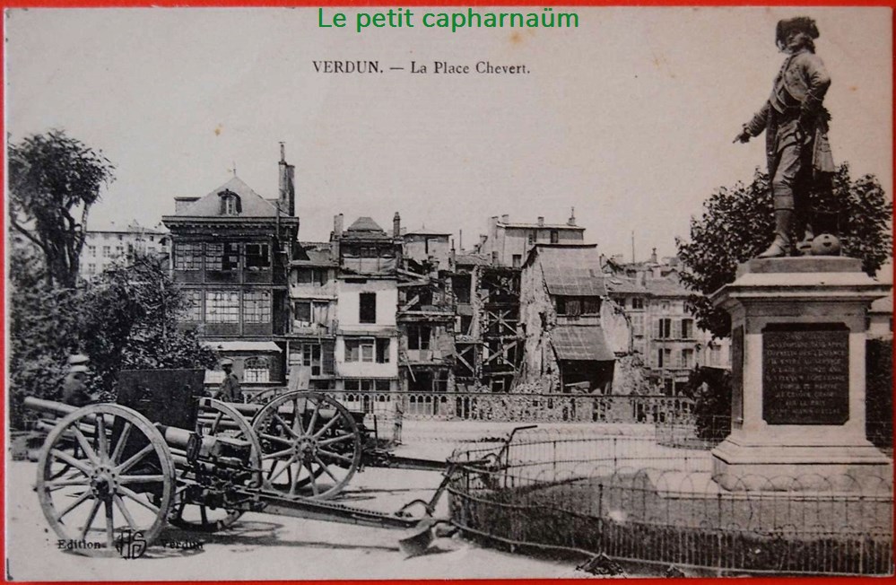 Verdun - 55 - La place Chevert cartes postales europe france verdun 55 la place chevert