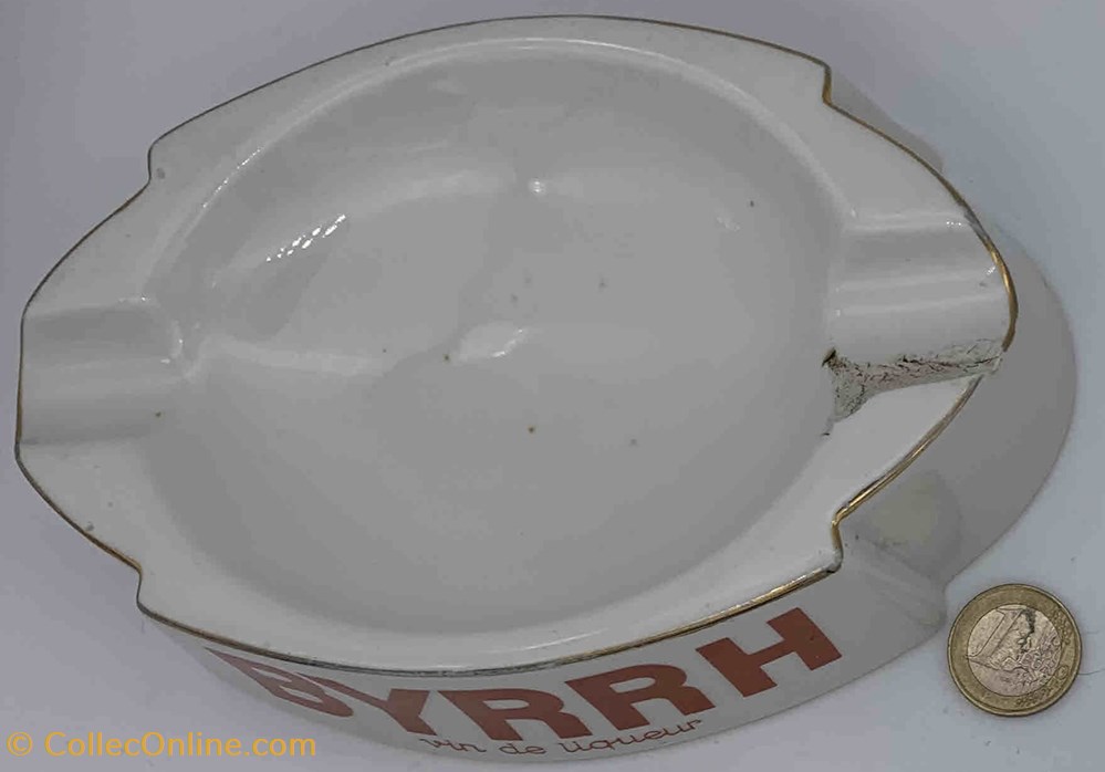 Byrrh 2 objets publicitaires byrrh
