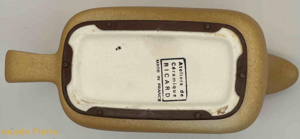 objets publicitaires ricard pave droit