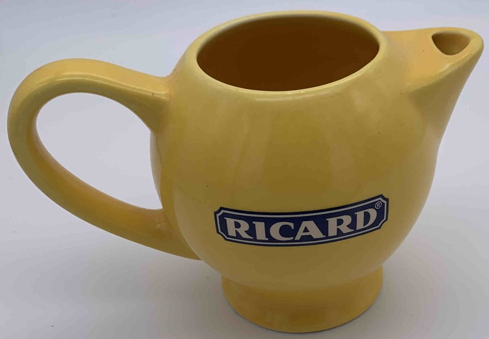 Ricard Petit pichet jaune art de la table argenterie bistrot alimentation cendriers ricard petit pichet jaune