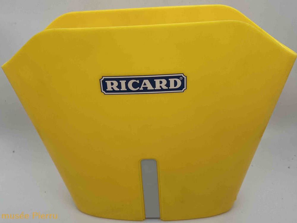 objets publicitaires ricard plastique jaune ovale