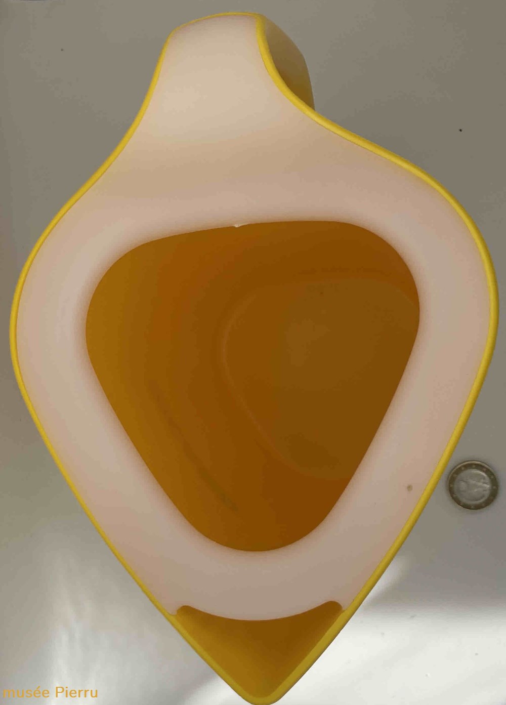 objets publicitaires ricard jaune triangulaire