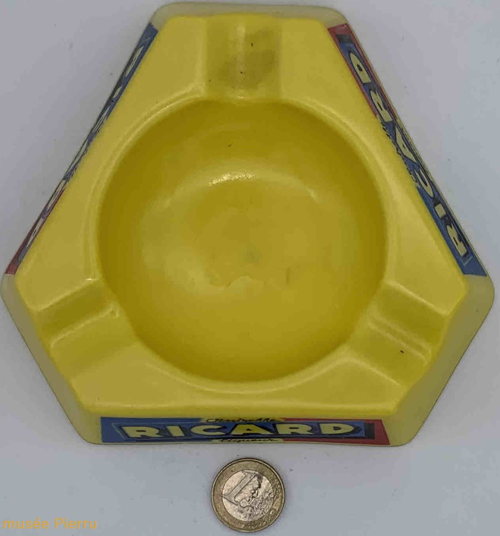 Ricard 2 objets publicitaires ricard