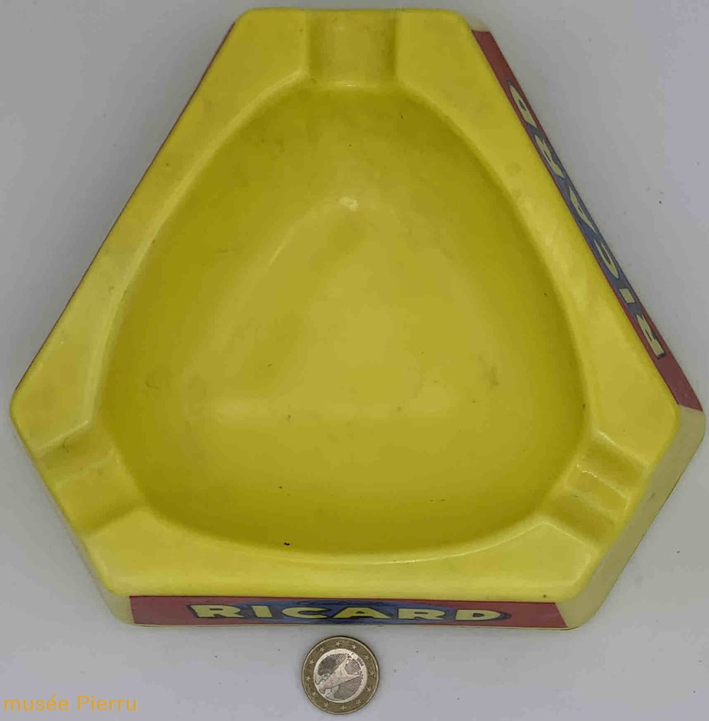 Ricard 2 objets publicitaires ricard