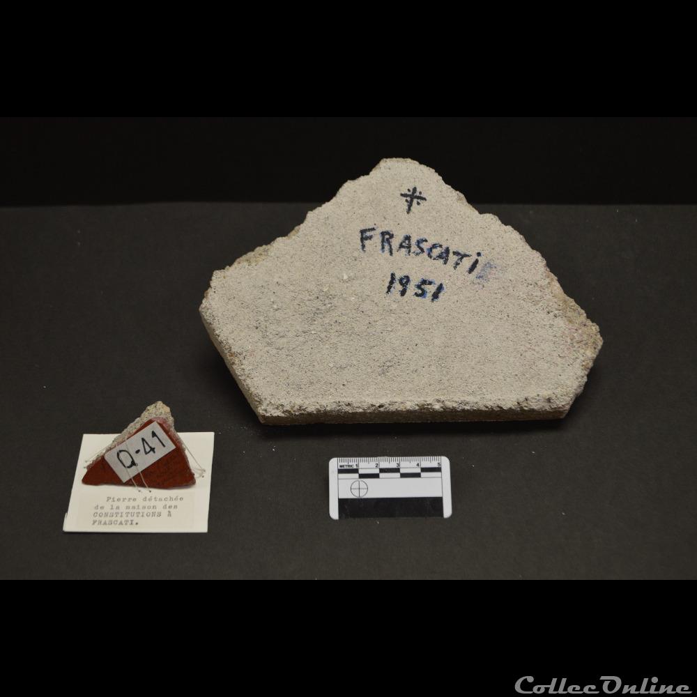 patrimoine religieux objet culte 6 pierre du pave de la chapelle de frascati lieu ou la premiere constitution a ete ecrite