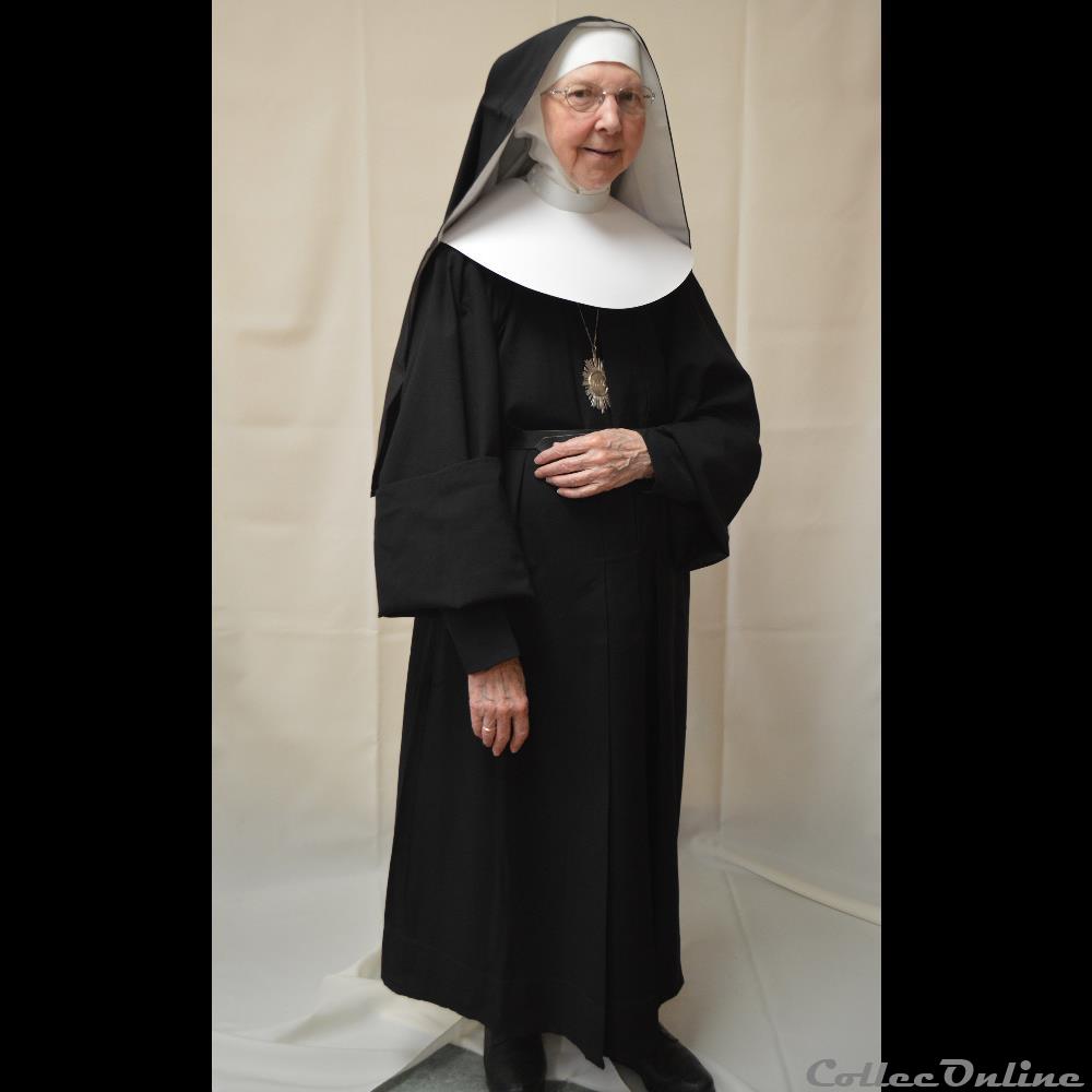 10 - Costume des Oblates de Béthanie (Avant Vatican 2) 3 patrimoine religieux objet culte 10 costume des oblates de bethanie avant vatican 2