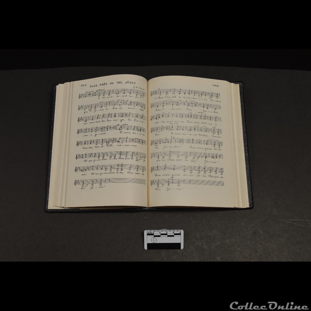 patrimoine religieux objet culte 38 recueil de chants compile et ecrit par les oblates de bethanie