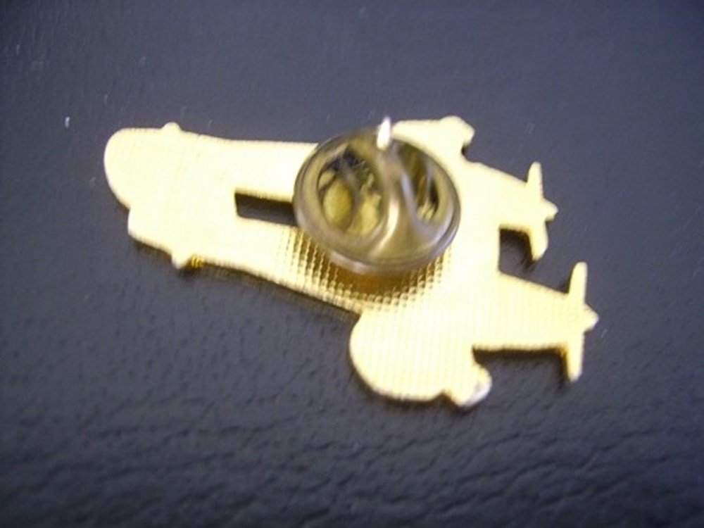 Pin's Aviation 5 militaria pin s aviation