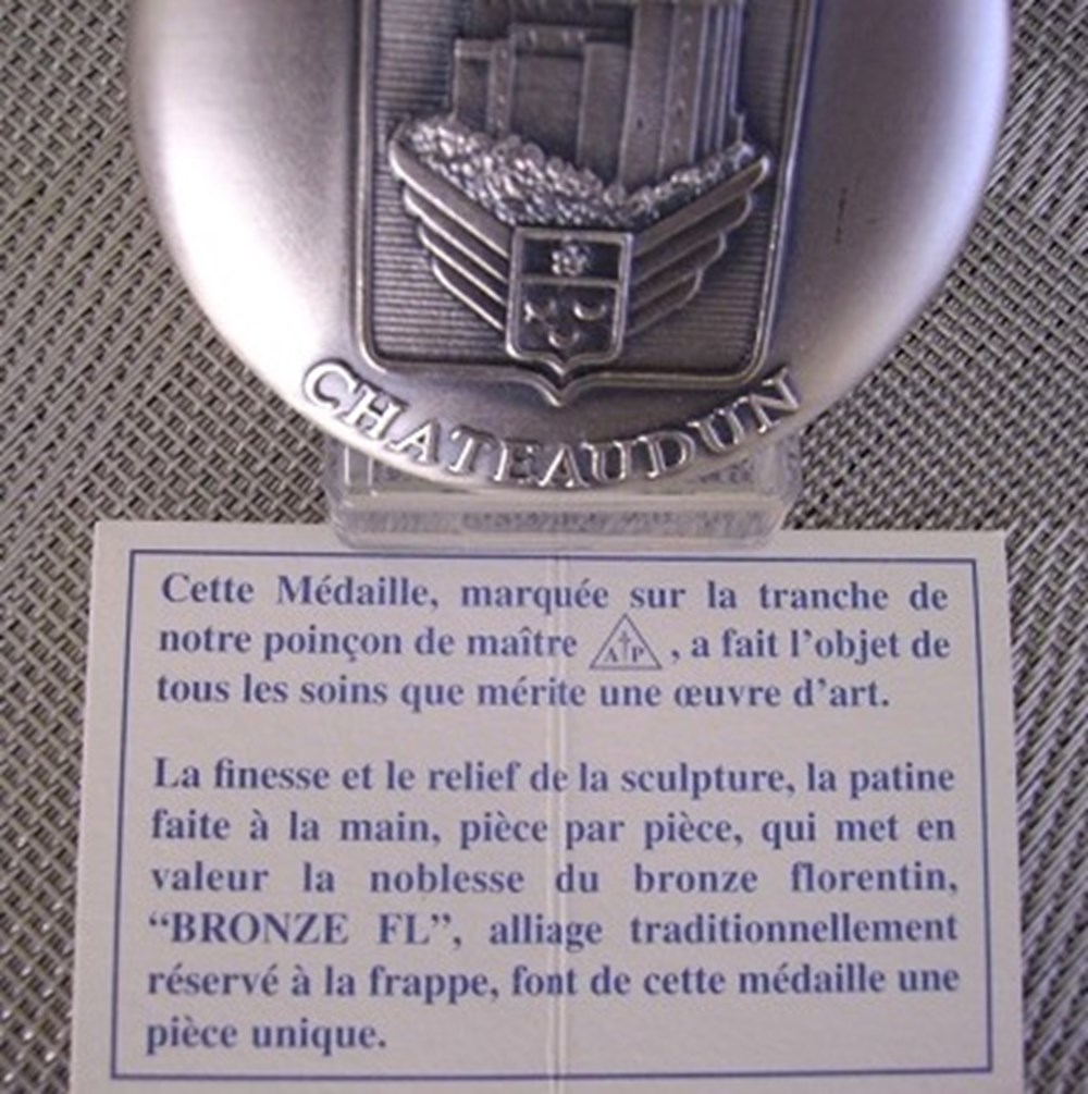 Médaille Base Aérienne 279 4 militaria aviation medaille base aerienne 279