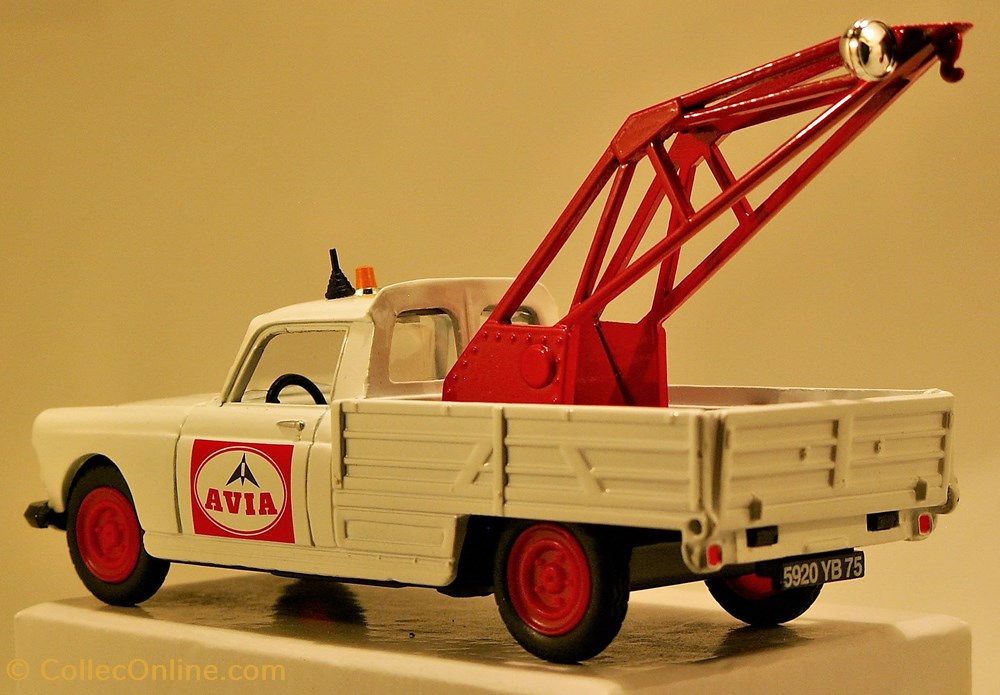 PEUGEOT PICK-UP 404 DEPANNEUSE « AVIA » 1964 modeles reduits peugeot pick up 404 depanneuse avia 1964