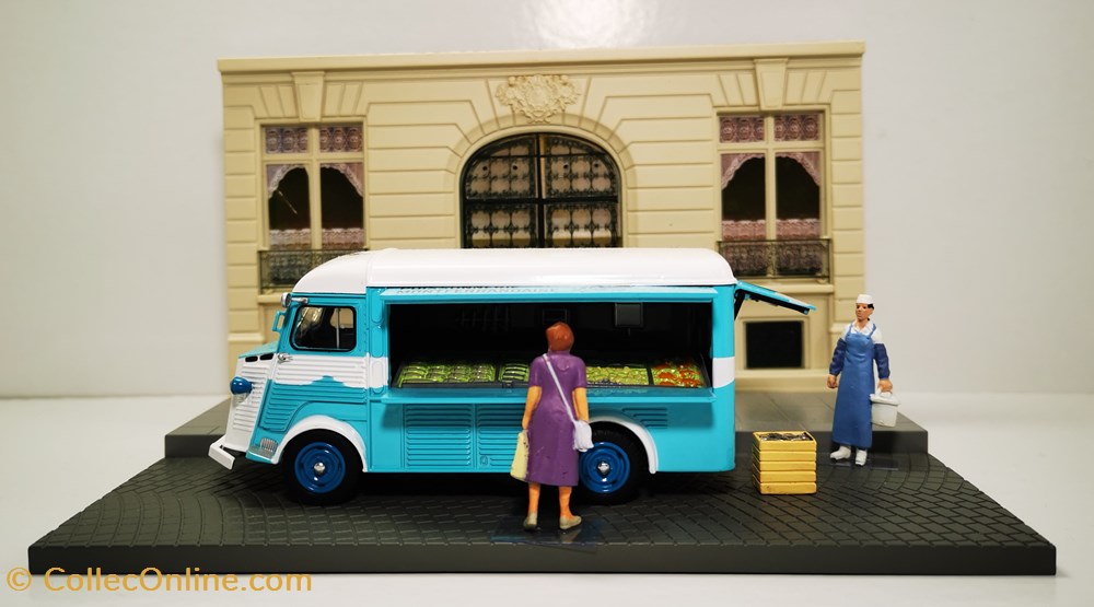 Le poissonnier ambulant sur la place du marché en 1964 modeles reduits voitures le poissonnier ambulant sur la place du marche en 1964