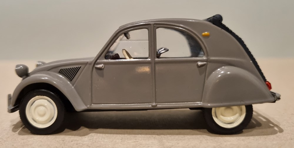 modeles reduits citroen 2 cv azu 1954
