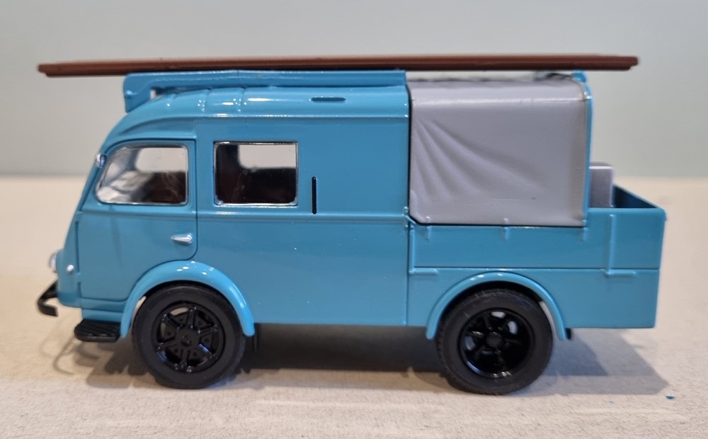 modeles reduits renault 2 5 tonnes fourgon equipe edf 1956