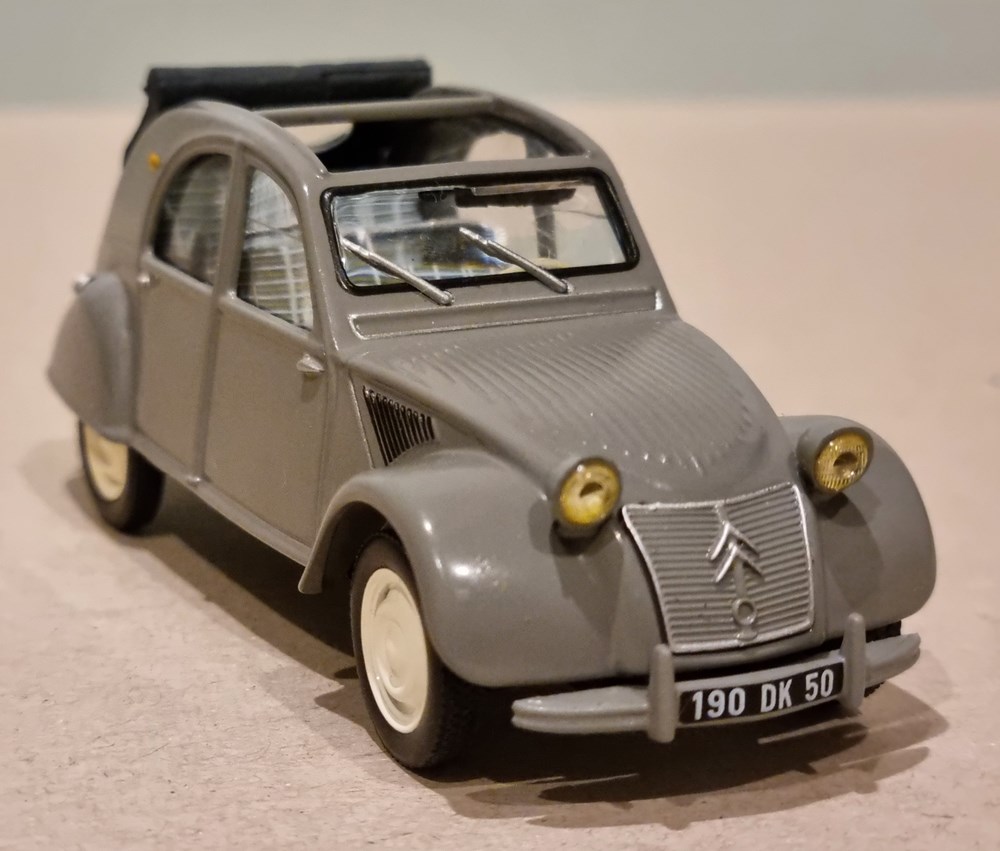 modeles reduits citroen 2 cv azu 1954