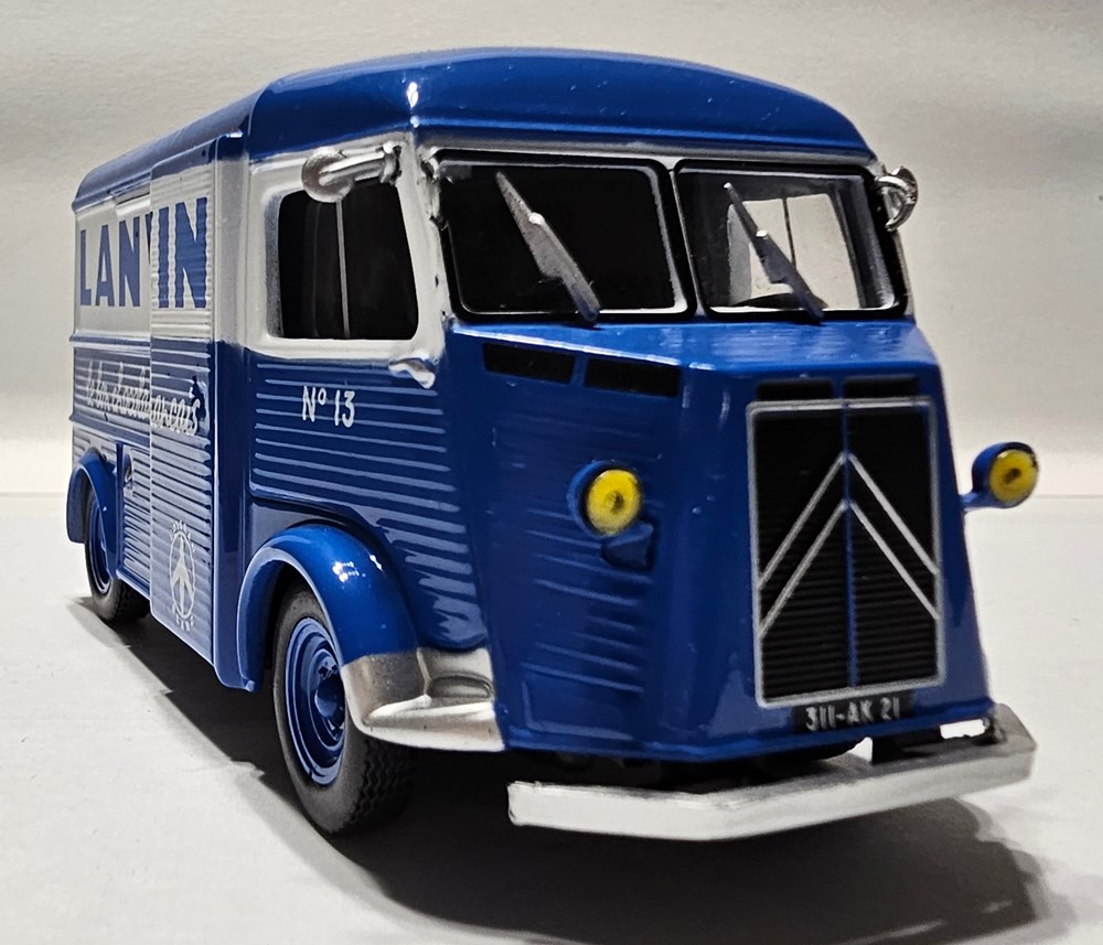 CITROËN TYPE HY "Chocolat LANVIN" modeles reduits voitures citroen type hy chocolat lanvin